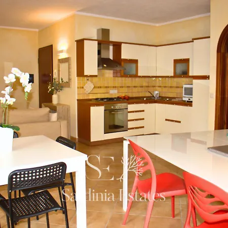 Pieno Centro Con Parcheggio - Apartment