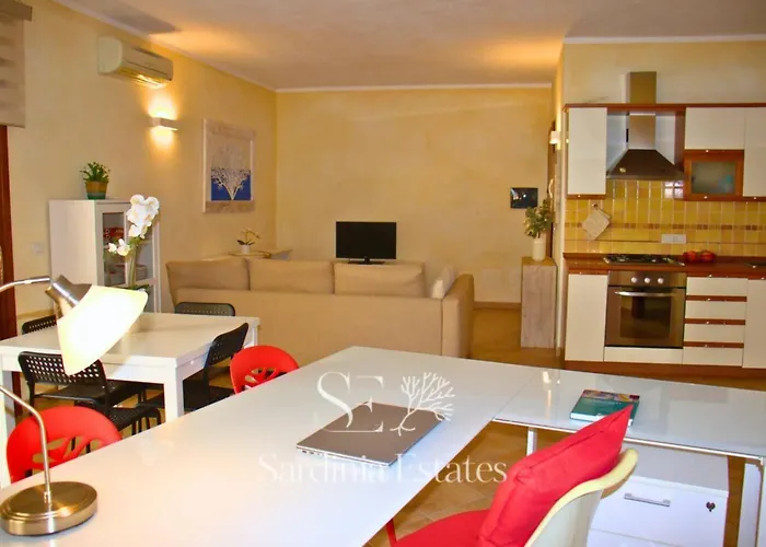 Pieno Centro Con Parcheggio - Apartamento *